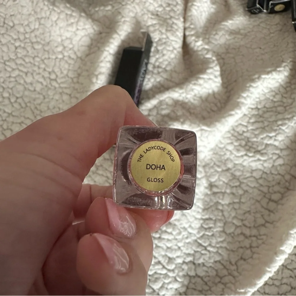 The Lady Code Shop Lipgloss in Doha Gloss